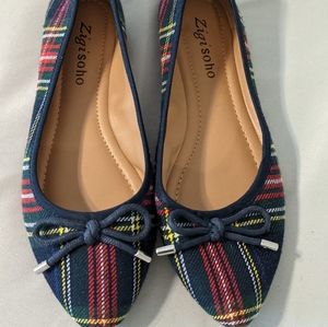 Zigi Soho Tashia Flats size 6 Plaid